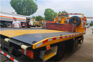 海珠附近拖车电话号码服务