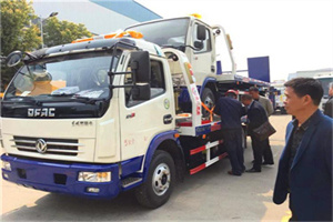 海珠汽车道路救援拖车价格